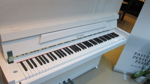 Piano PETROF P 118 S1 white