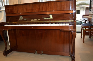 Покупка бывших в употреблении пианино и роялей