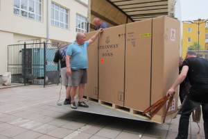 Delivery of STEINWAY&SONS model D - 274