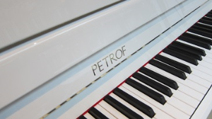 Piano PETROF P 118 S1 white
